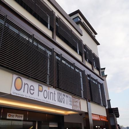 ワン ポイント ホテル アット Rh プラザ クチン エクステリア 写真